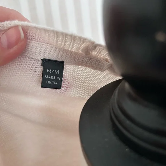 ATM 100% Cashmere Sweater Women’s Size Medium Blush Pink $485 Retail Oversized - Picture 6 of 8